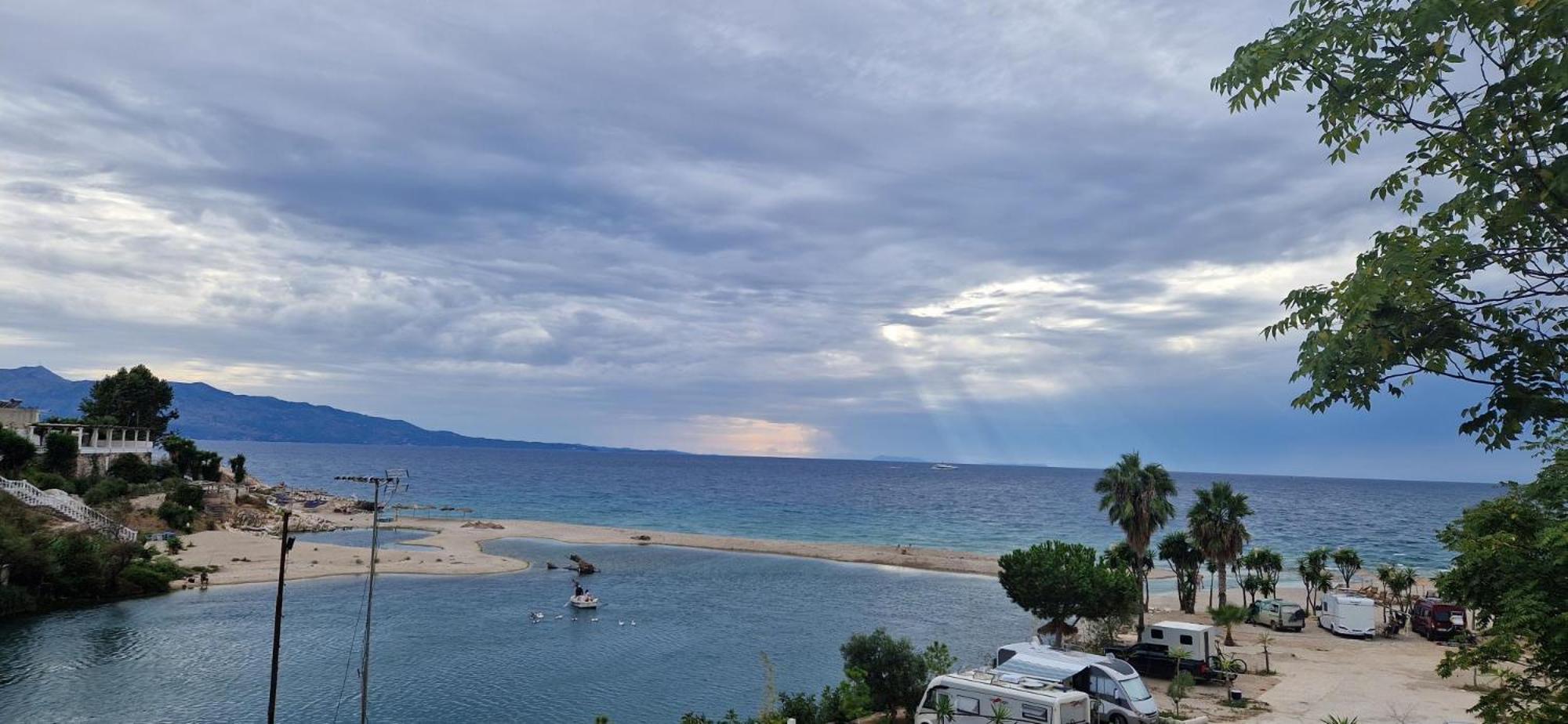Sadet'S Penthouse Saranda Apartment Exterior photo