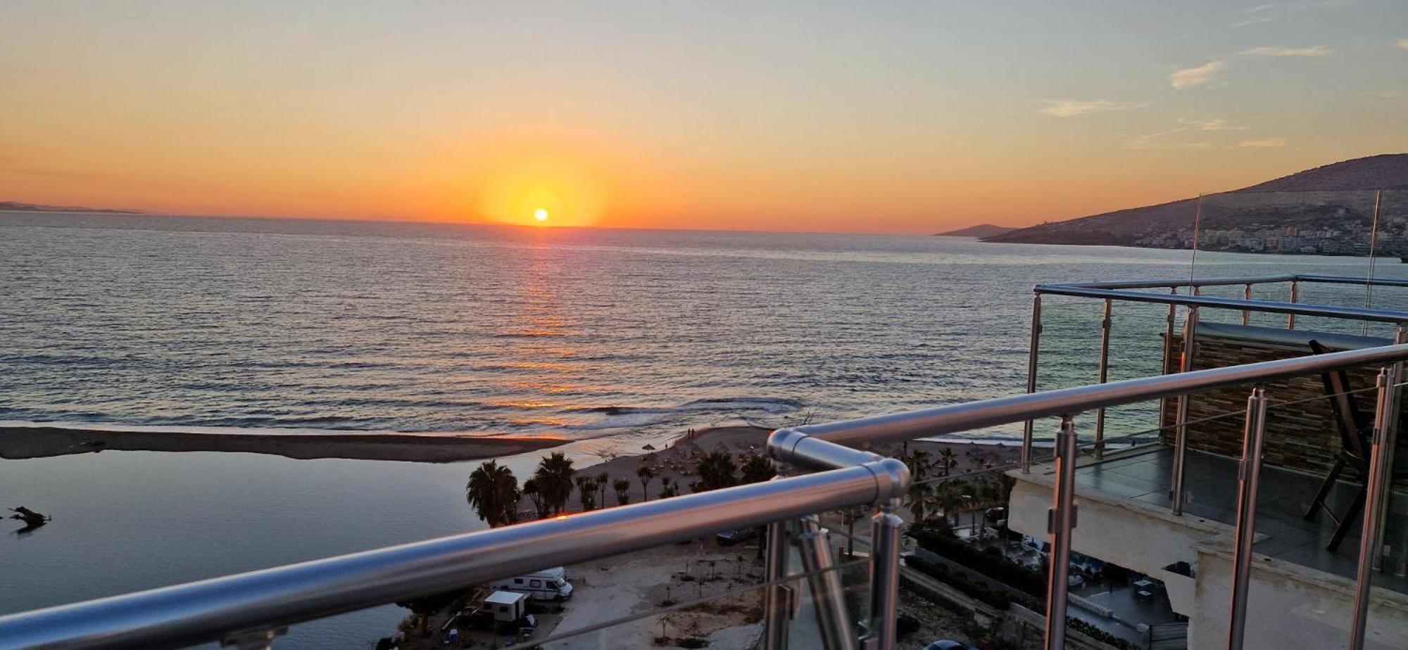Sadet'S Penthouse Saranda Apartment Exterior photo